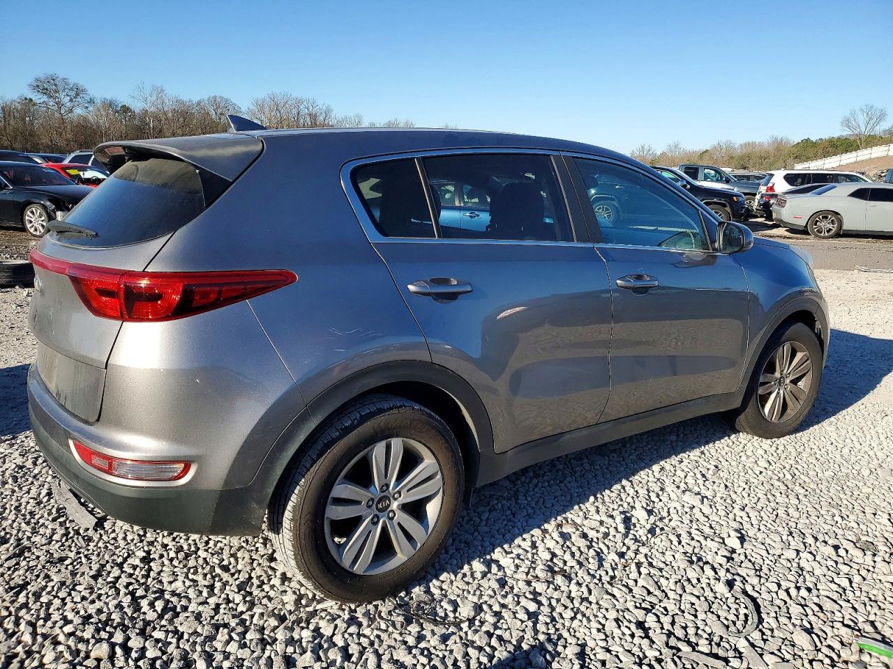 2018 KIA SPORTAGE LX photo 3