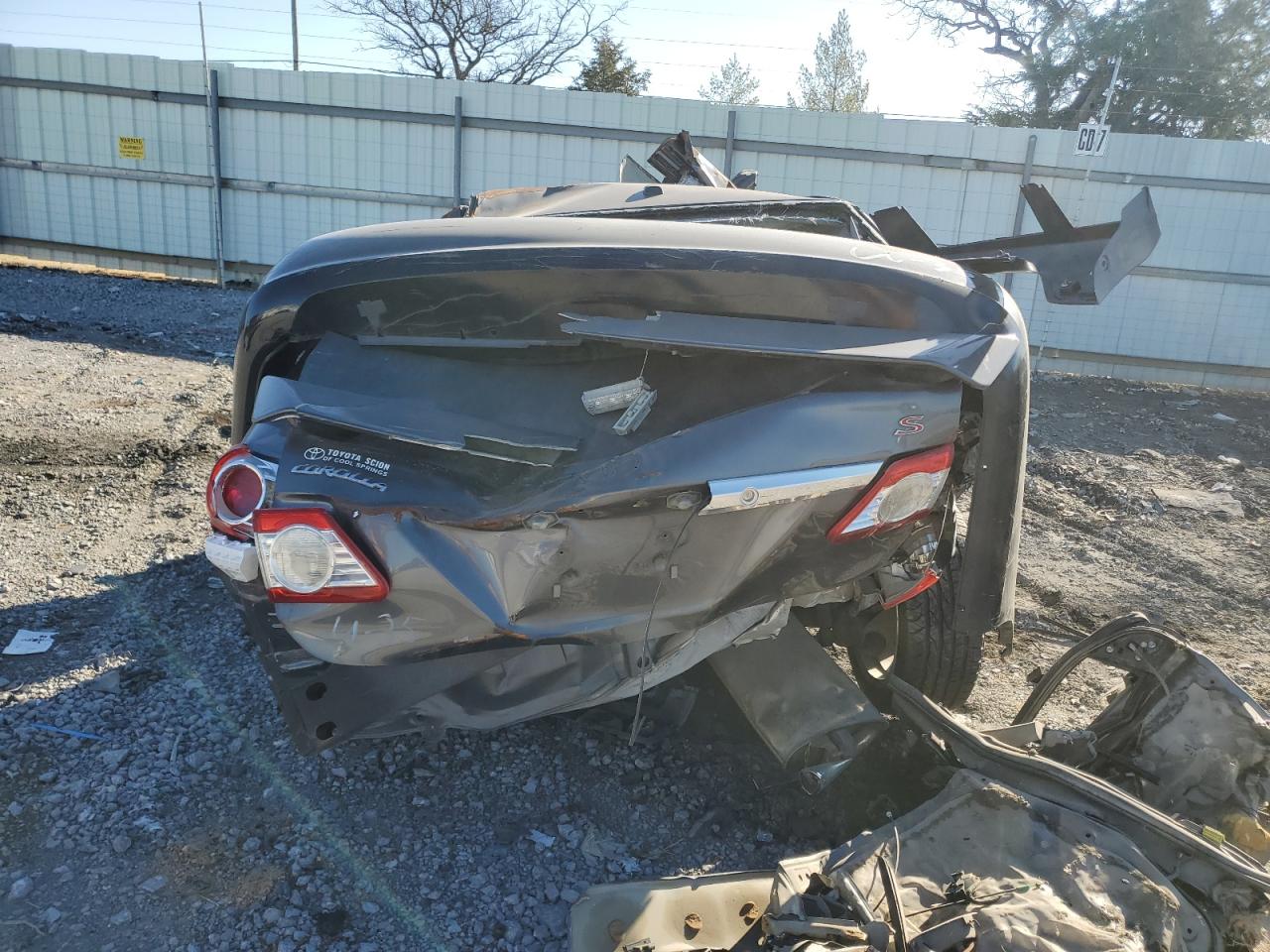 2013 TOYOTA COROLLA BASE photo 16
