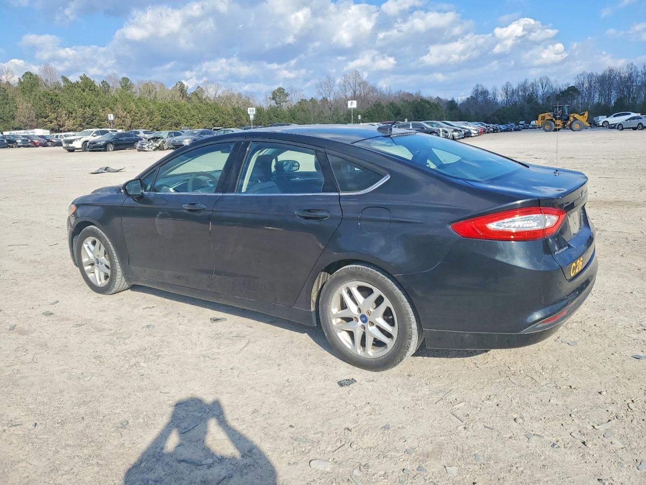 2014 FORD FUSION SE photo 2