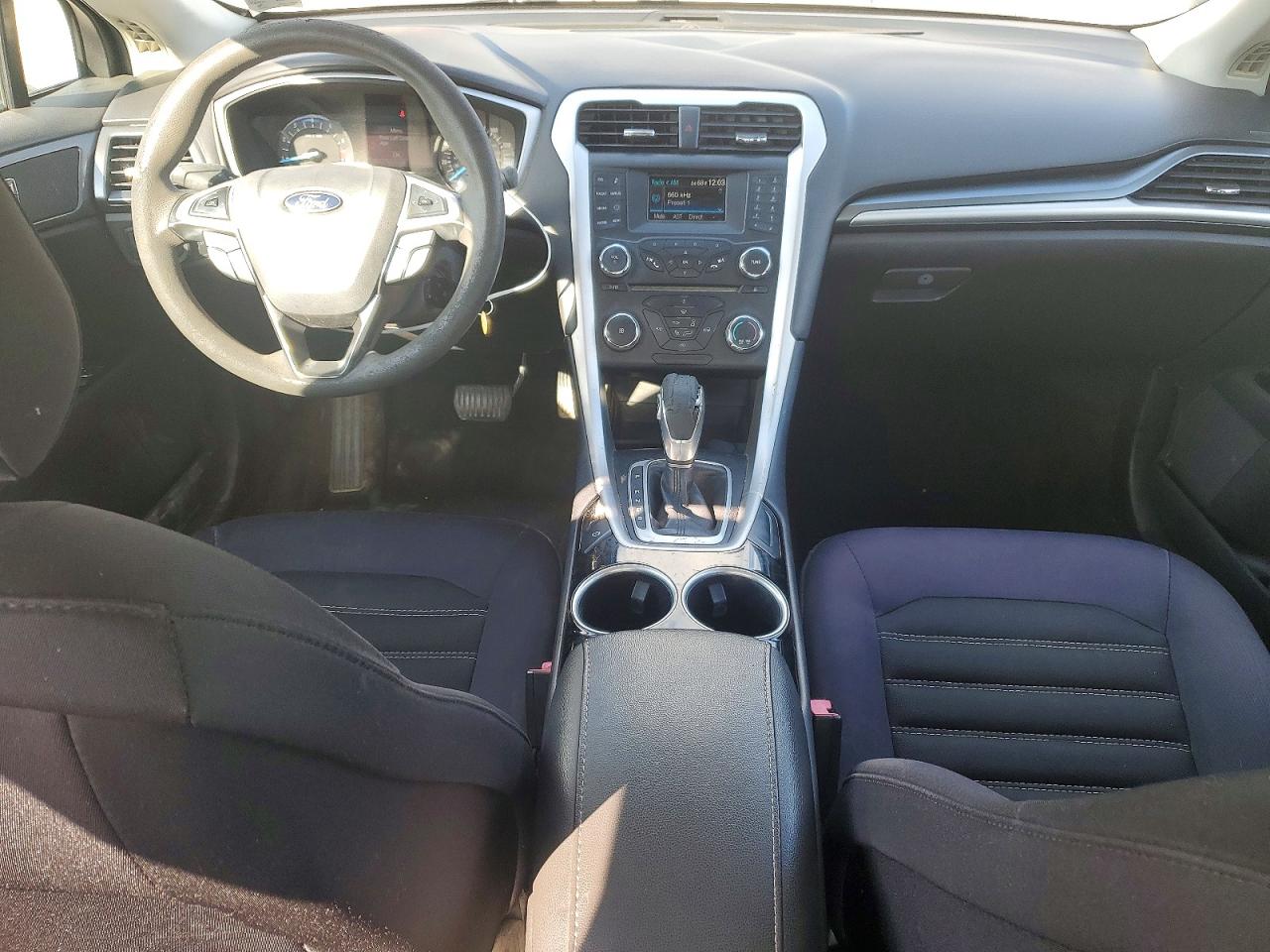 2014 FORD FUSION SE photo 8
