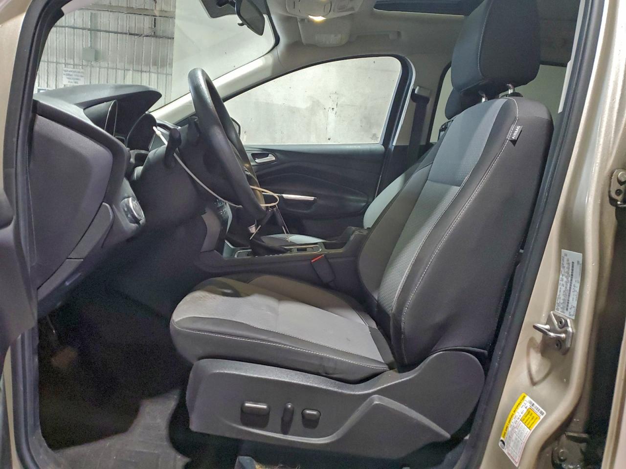2017 FORD ESCAPE SE photo 7
