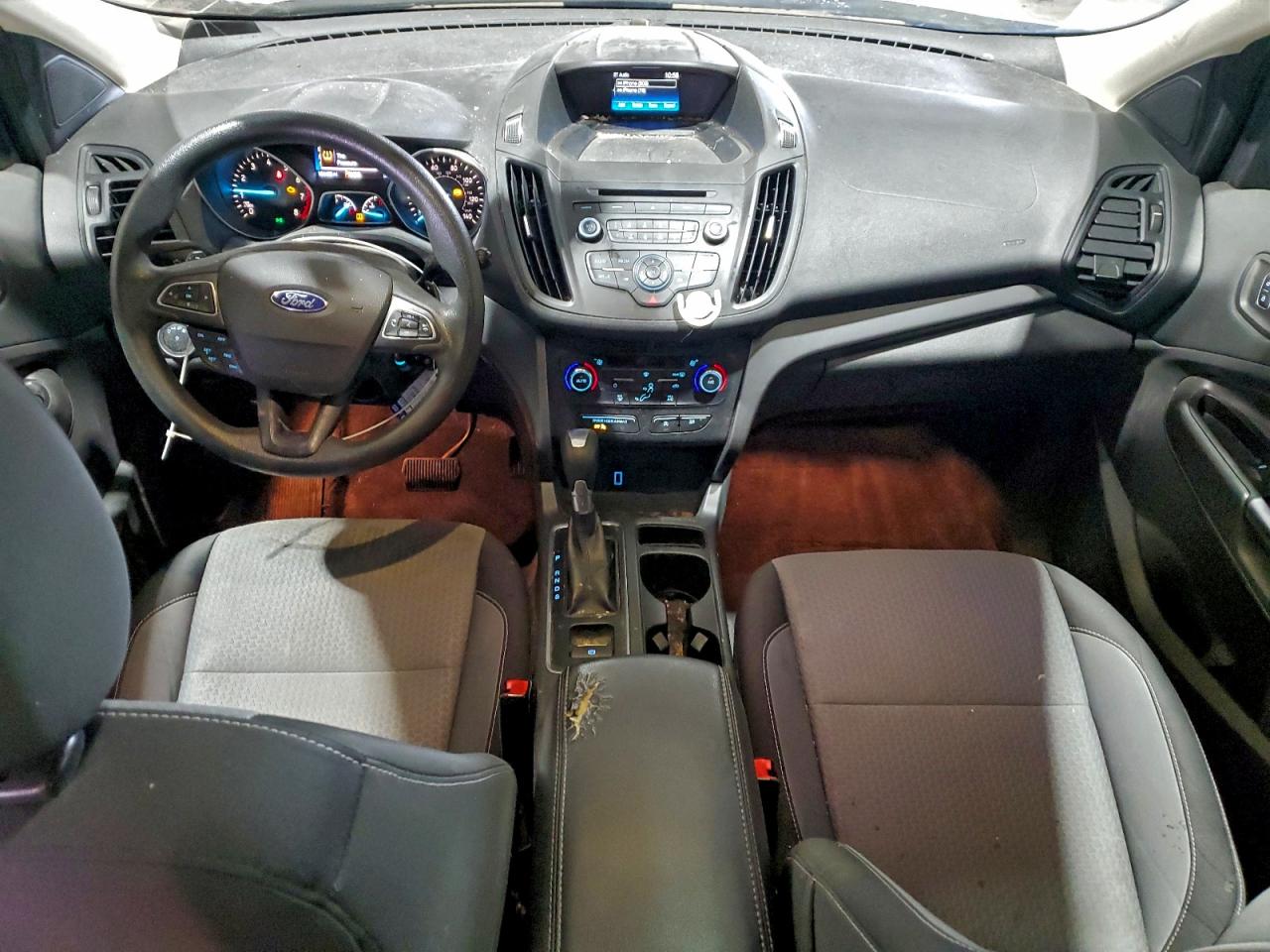 2017 FORD ESCAPE SE photo 8