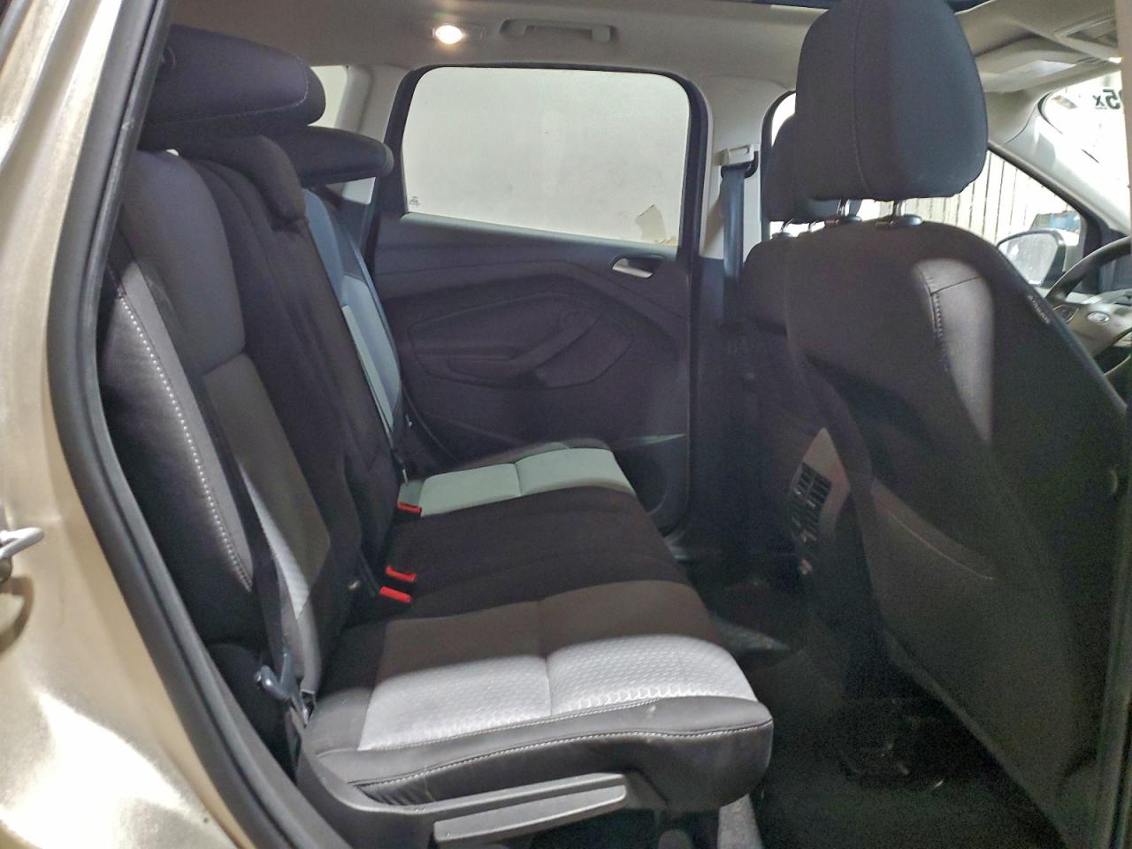 2017 FORD ESCAPE SE photo 11