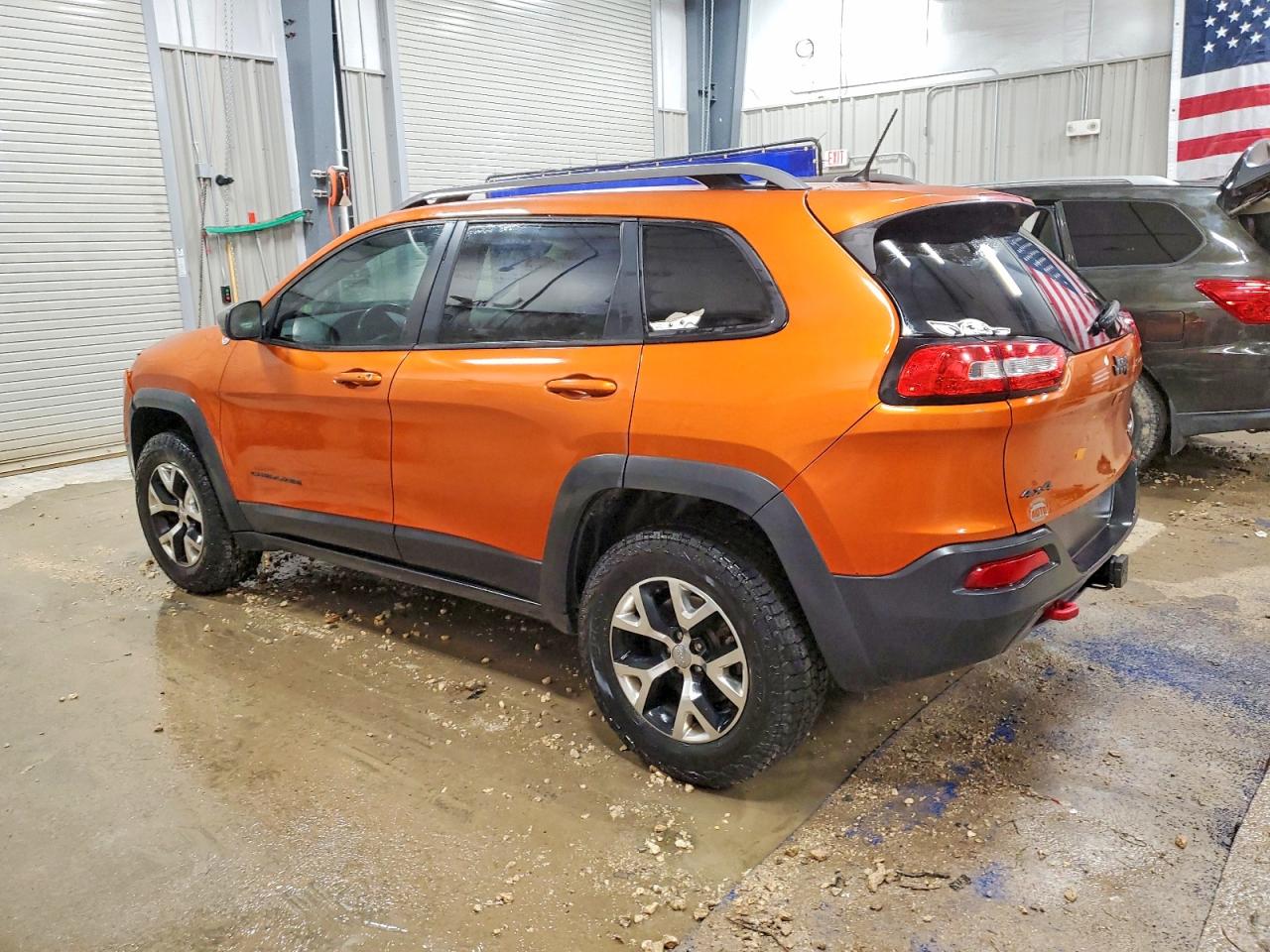 2015 JEEP CHEROKEE TRAILHAWK photo 2