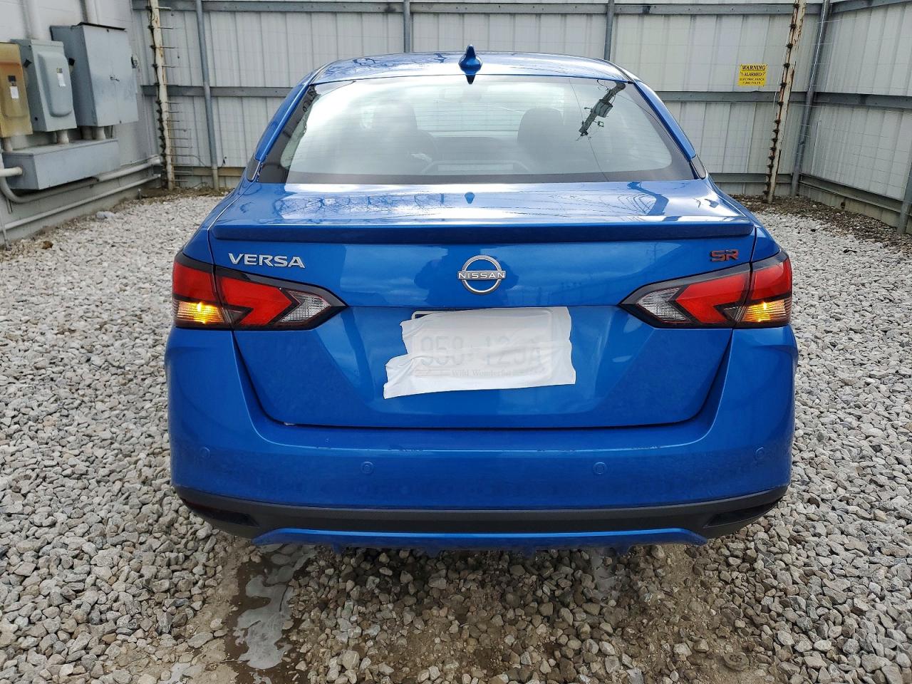 2024 NISSAN VERSA SR photo 6