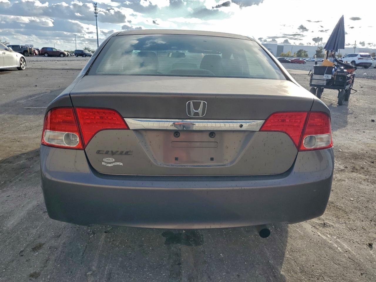 2010 HONDA CIVIC LX photo 11