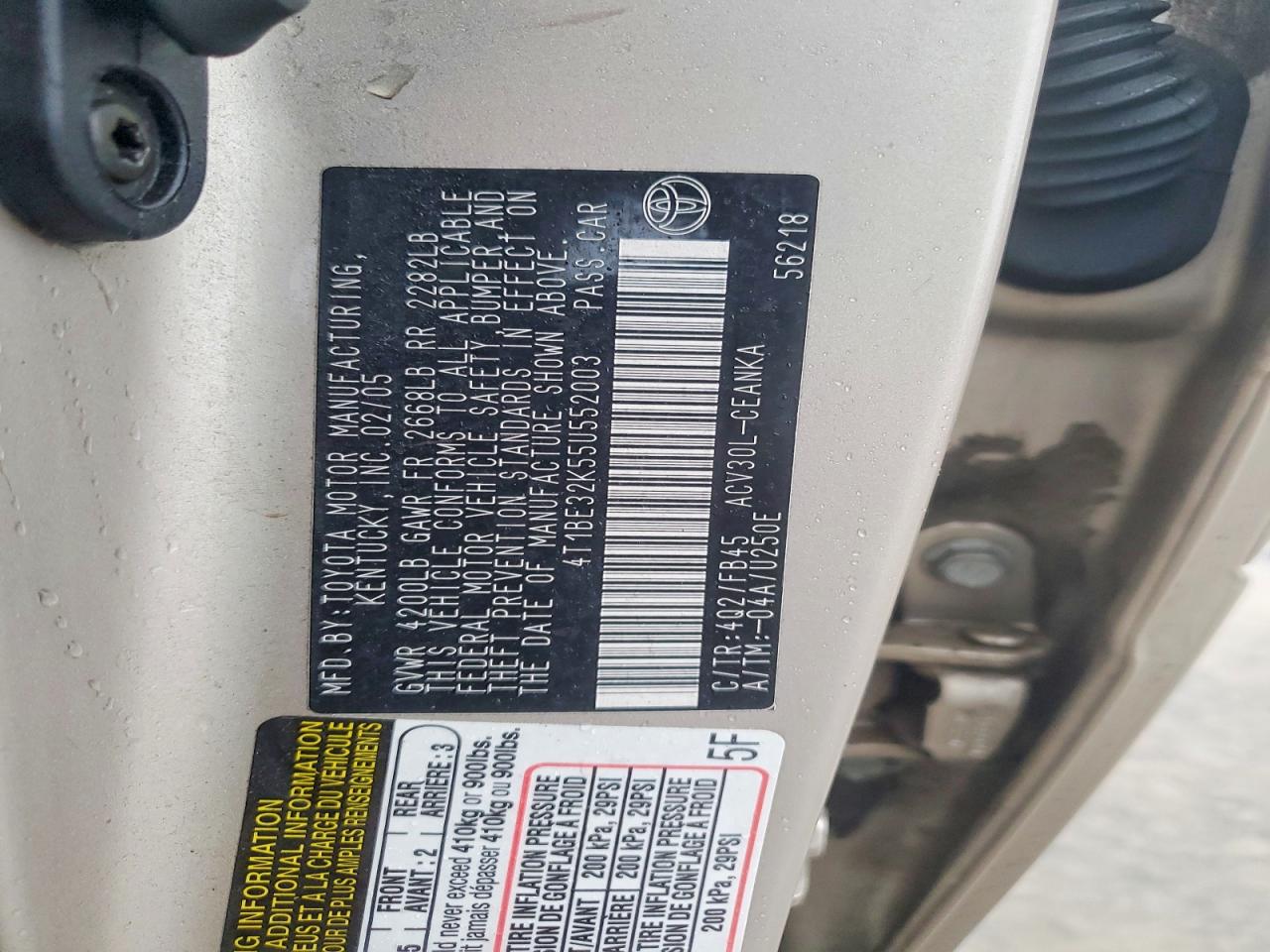 2005 TOYOTA CAMRY photo 23