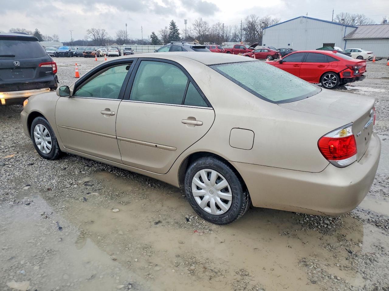 2005 TOYOTA CAMRY photo 3