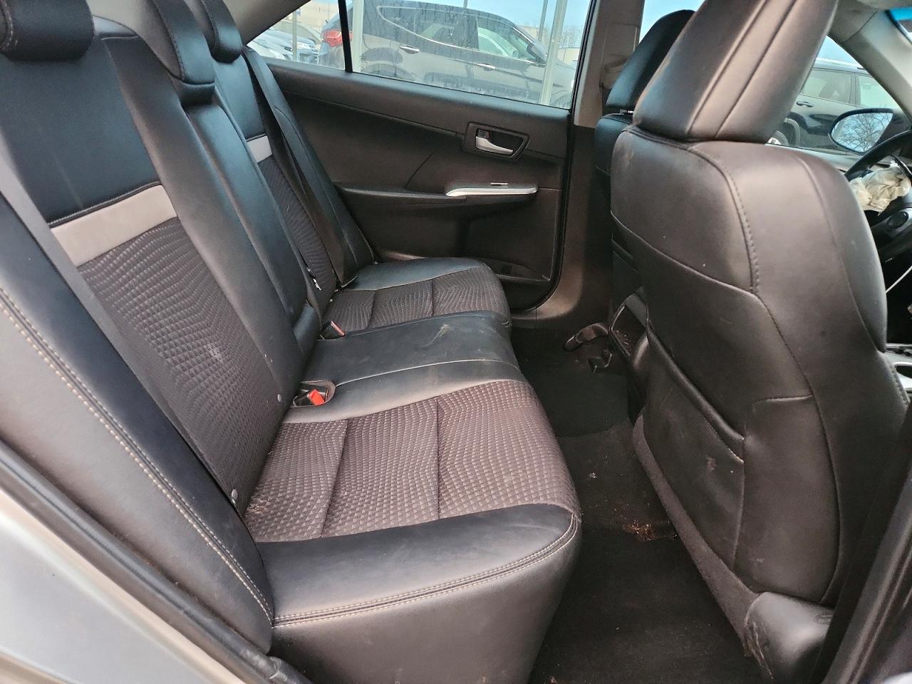 2014 TOYOTA CAMRY L photo 10