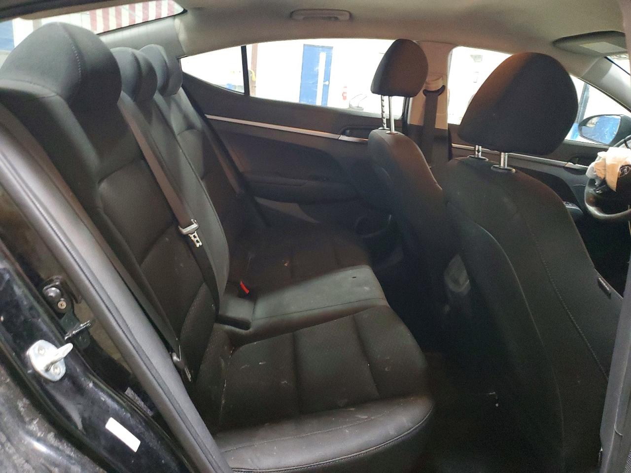 2020 HYUNDAI ELANTRA SE photo 19