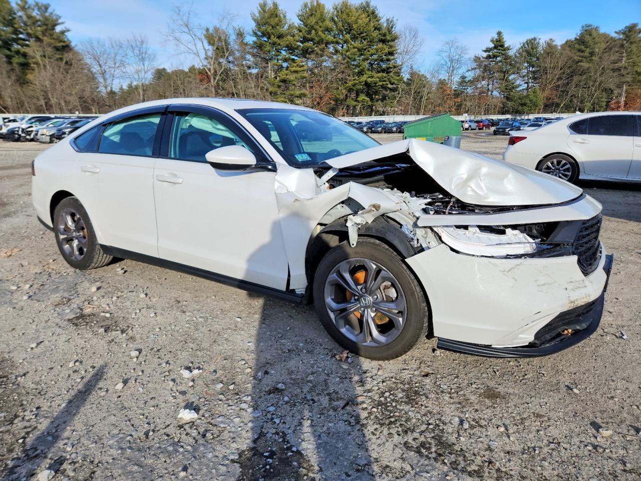 2024 HONDA ACCORD EX photo 4