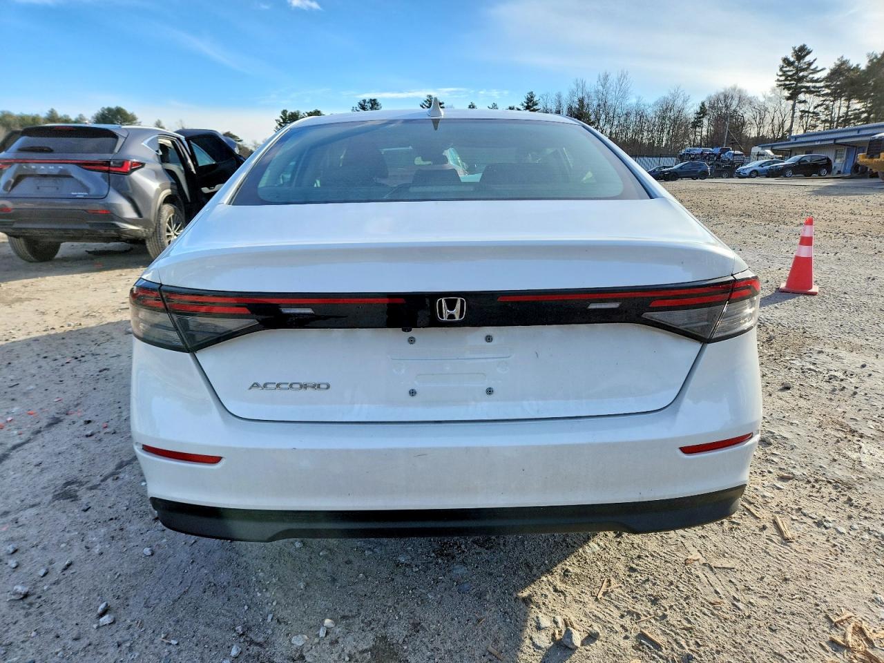 2024 HONDA ACCORD EX photo 6