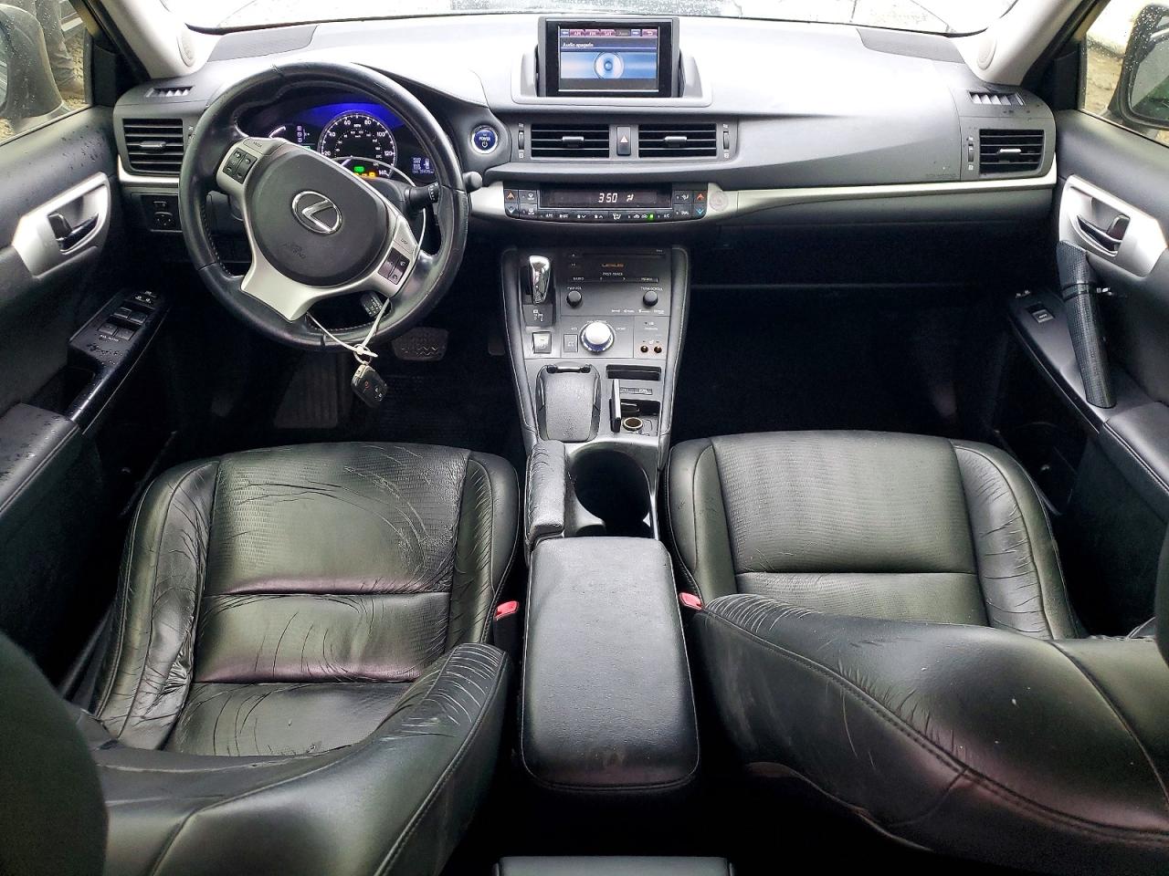 2013 LEXUS CT 200 photo 8