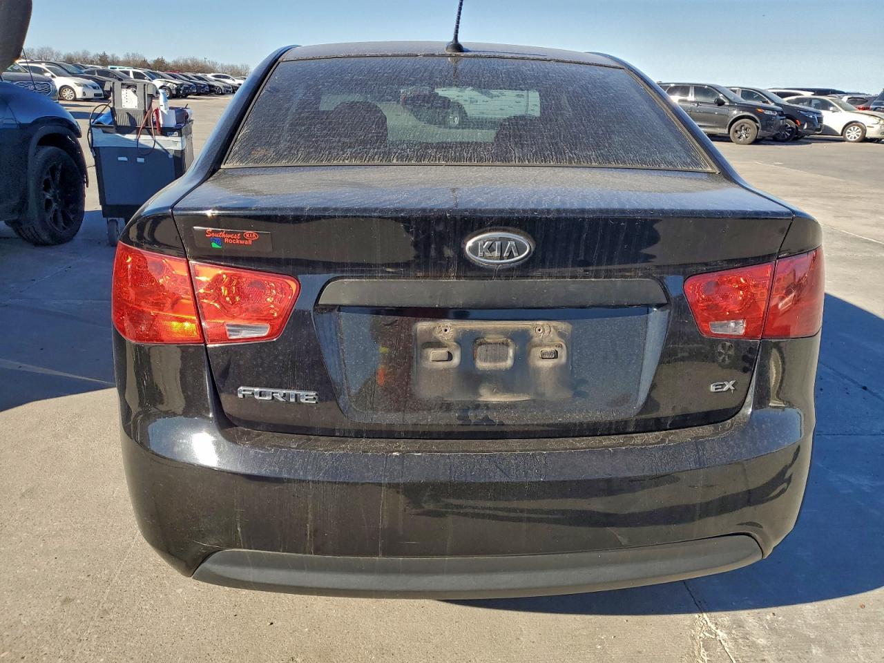 2010 KIA FORTE EX photo 11