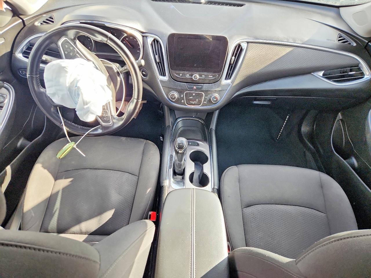 2018 CHEVROLET MALIBU LT photo 8