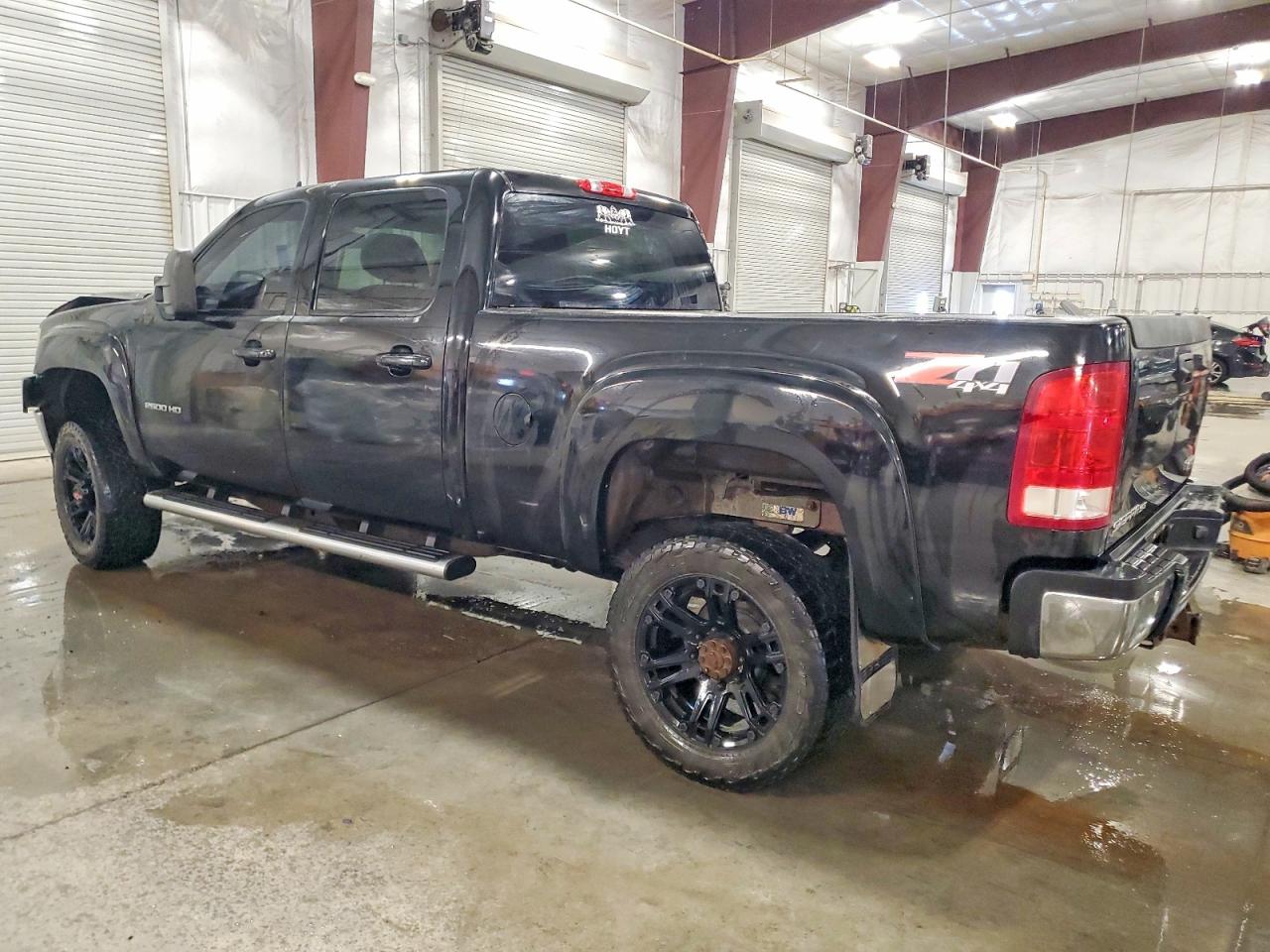 2011 GMC SIERRA K2500 SLT photo 2