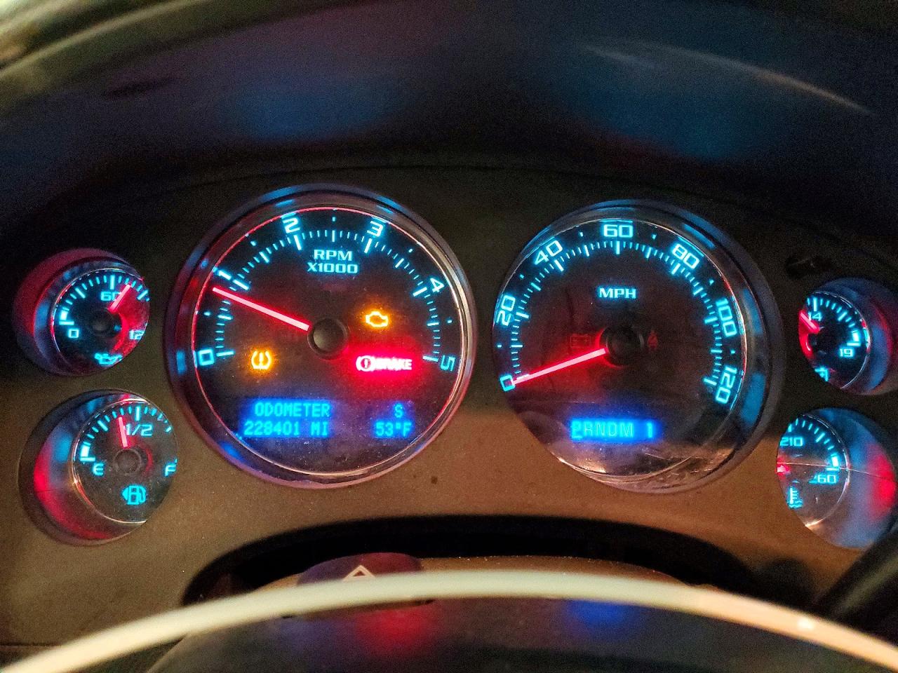 2011 GMC SIERRA K2500 SLT photo 9