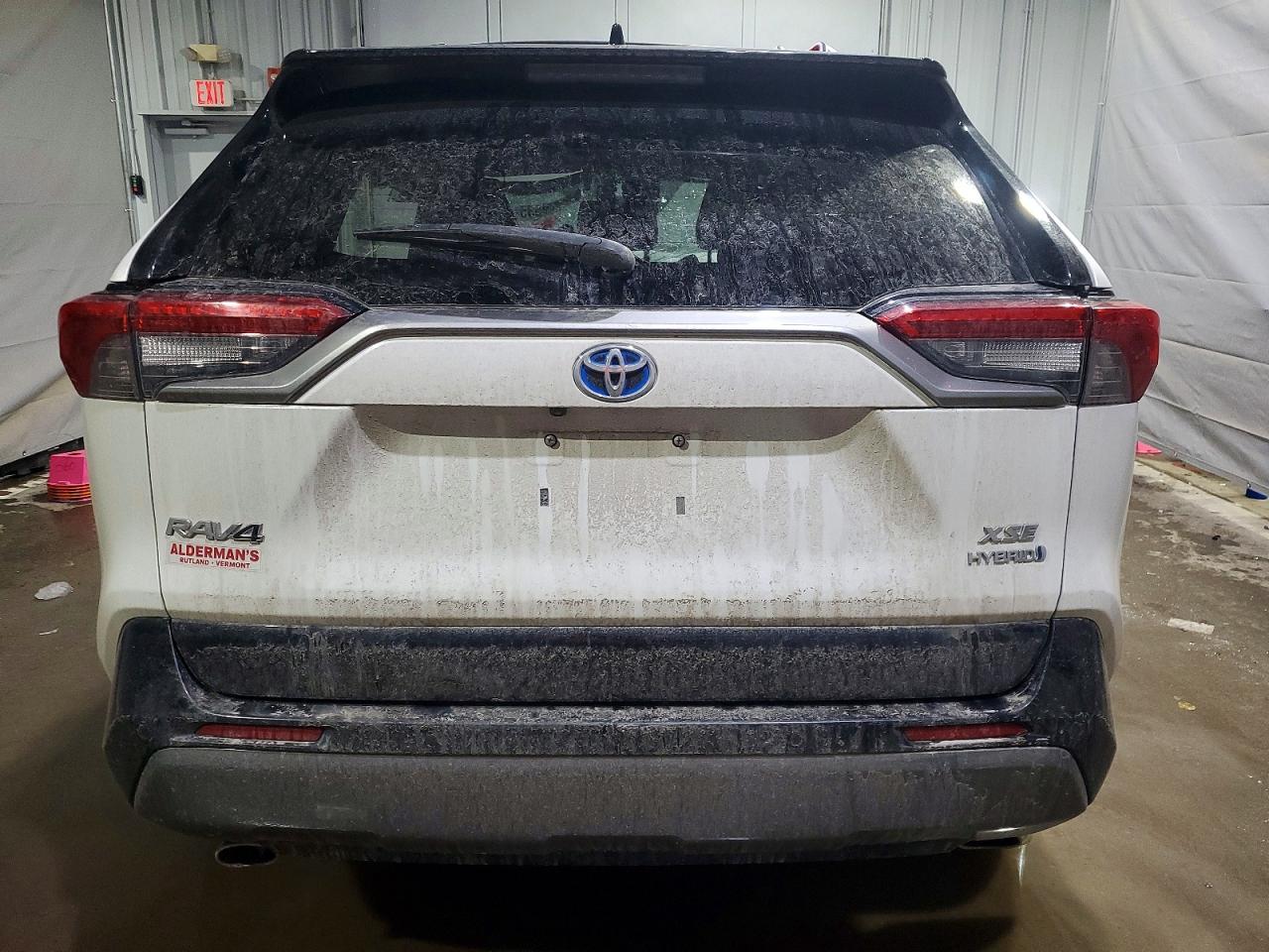 2021 TOYOTA RAV4 XSE photo 11