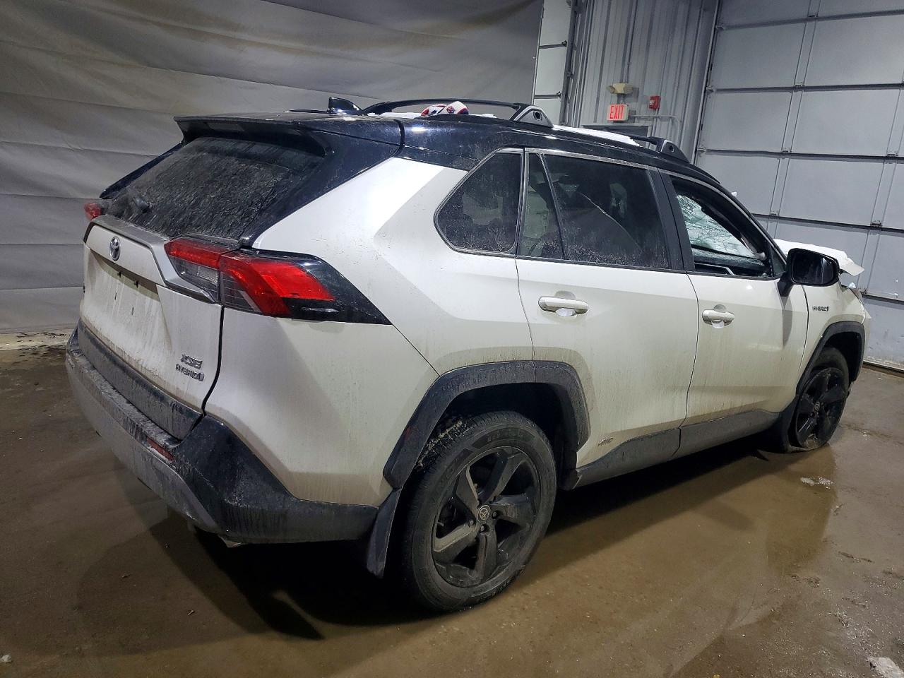 2021 TOYOTA RAV4 XSE photo 5