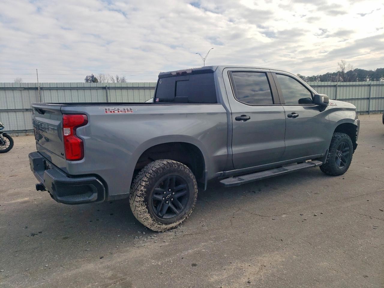 2021 CHEVROLET SILVERADO K1500 LT TRAIL BOSS photo 3
