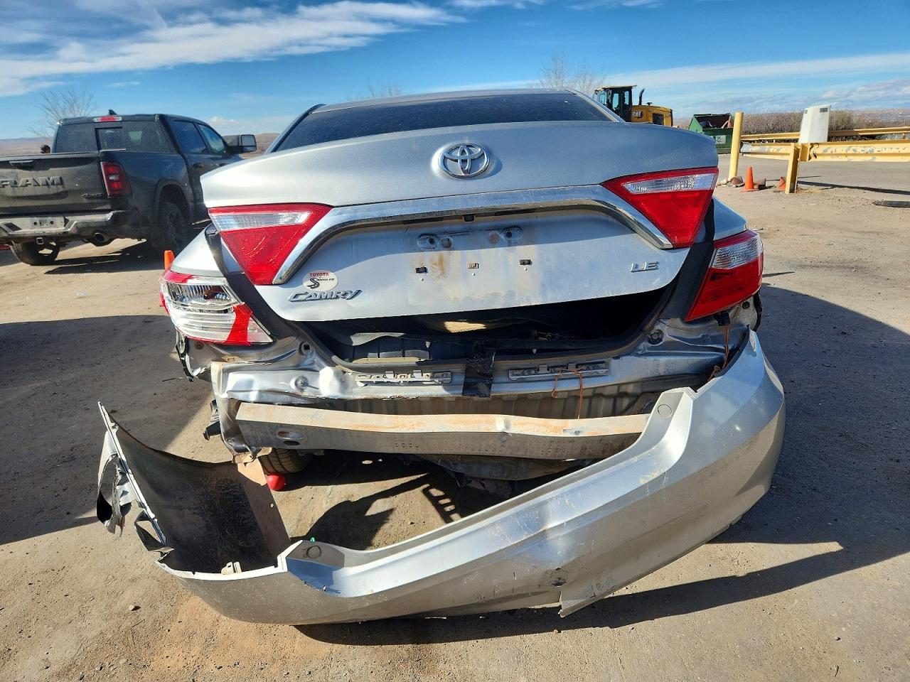 2017 TOYOTA CAMRY LE photo 6