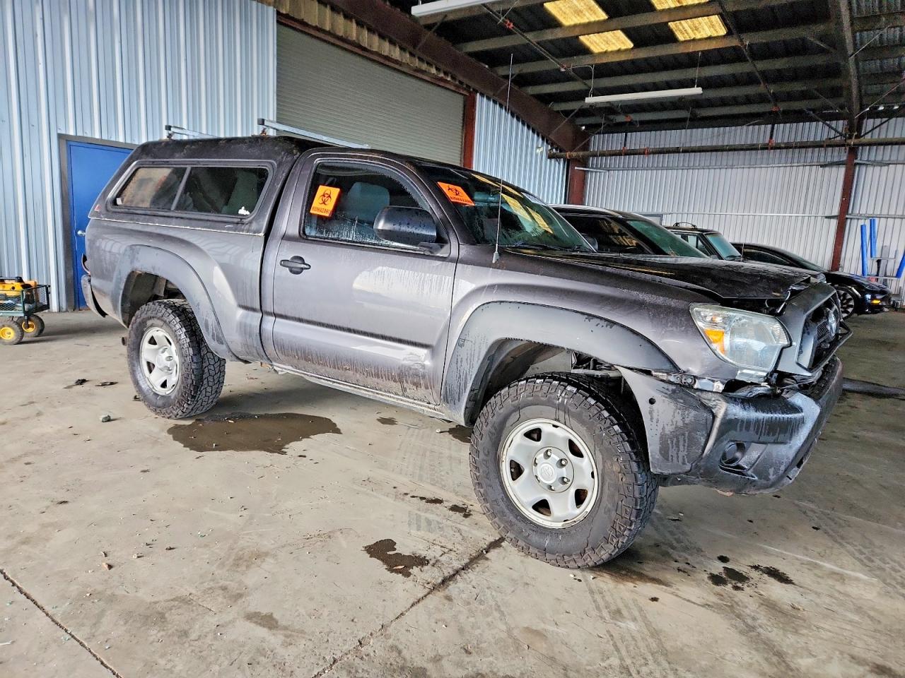2013 TOYOTA TACOMA photo 4