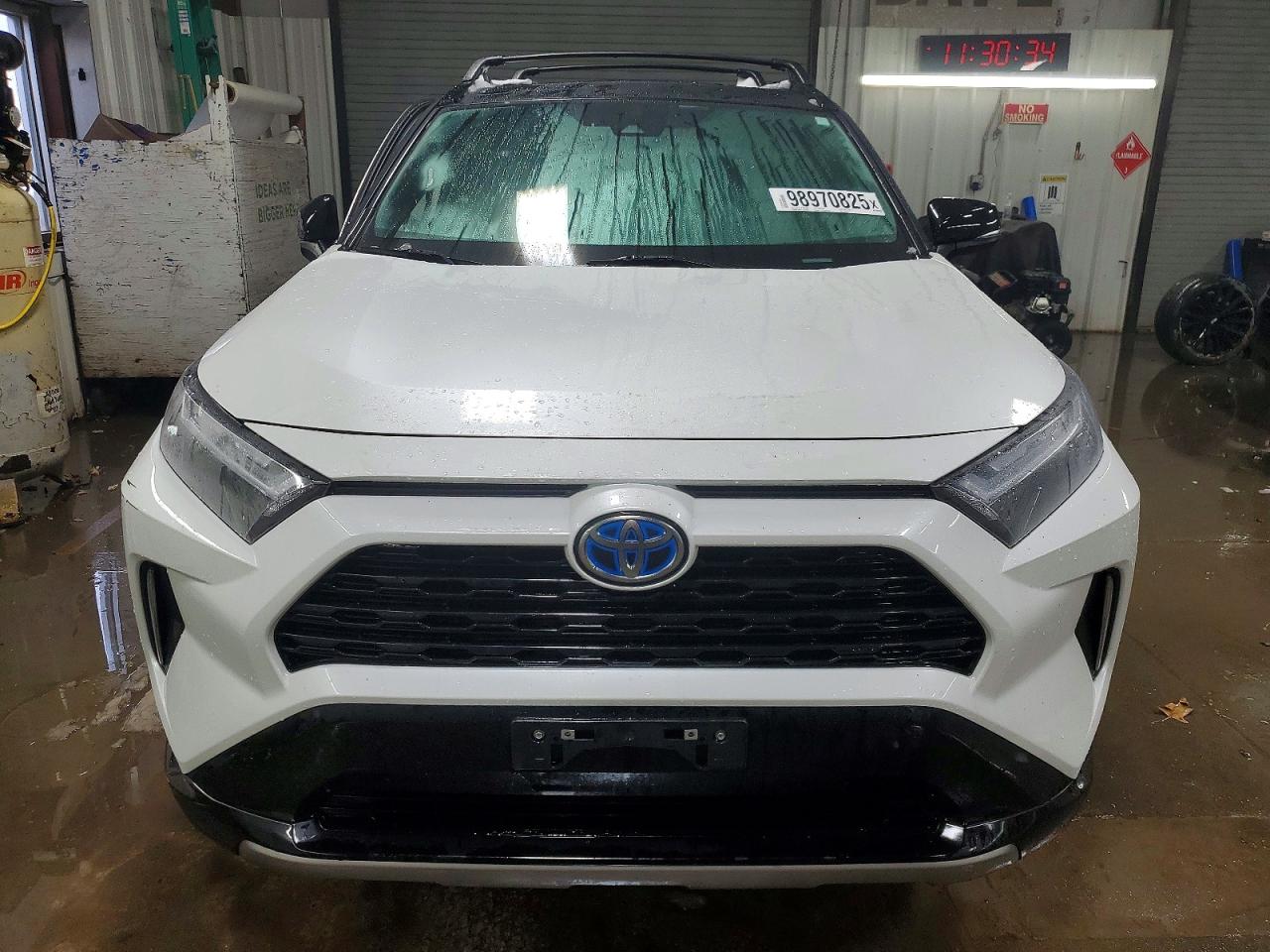 2024 TOYOTA RAV4 XSE photo 5
