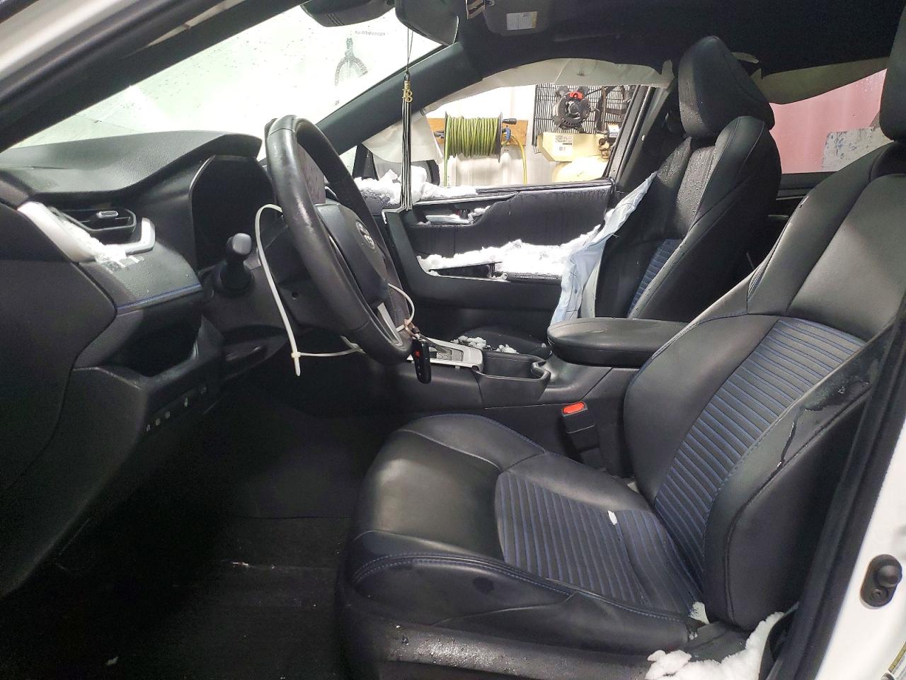 2024 TOYOTA RAV4 XSE photo 7