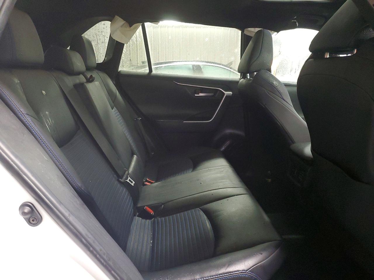 2024 TOYOTA RAV4 XSE photo 10