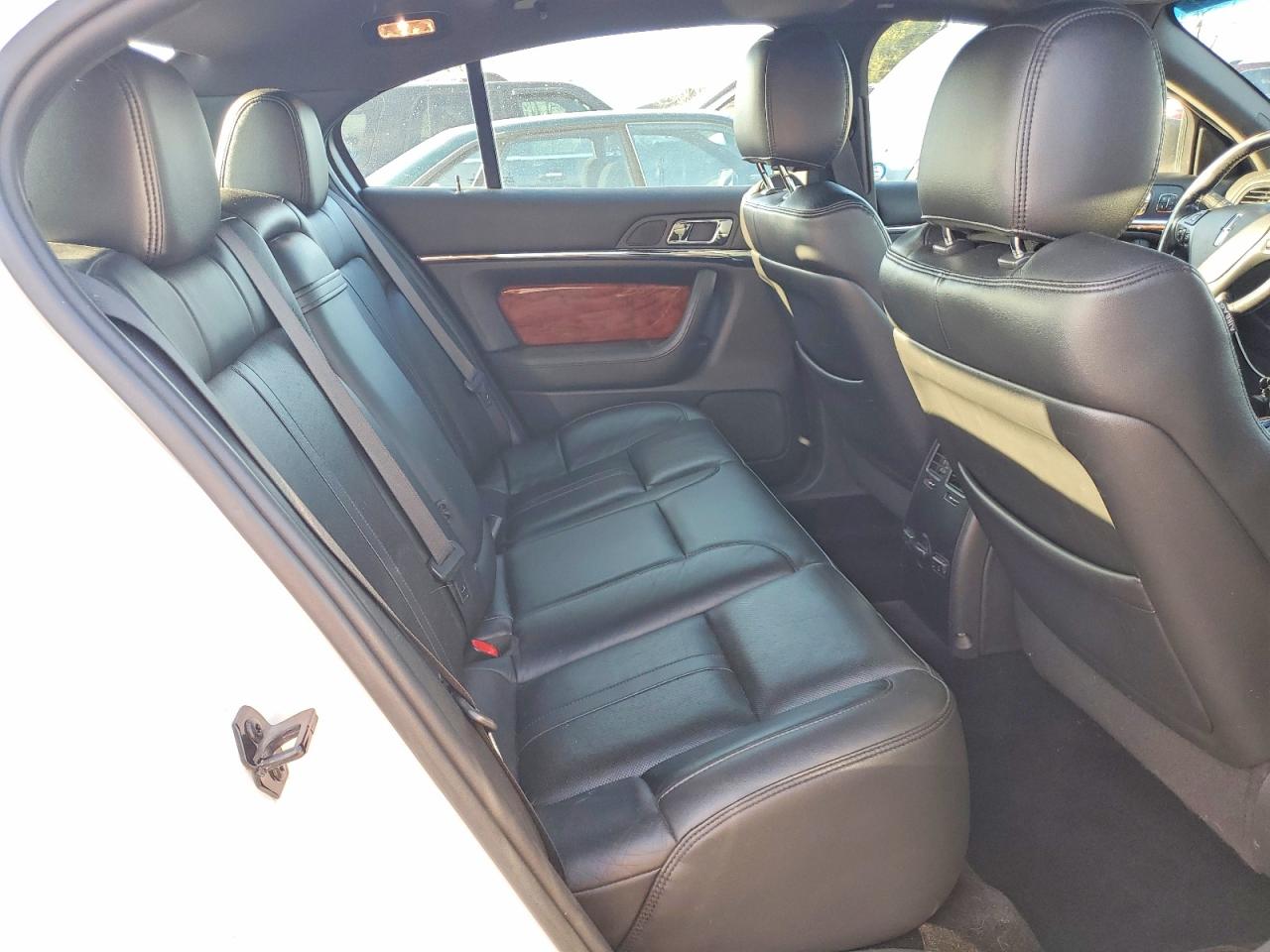 2013 LINCOLN MKS photo 10