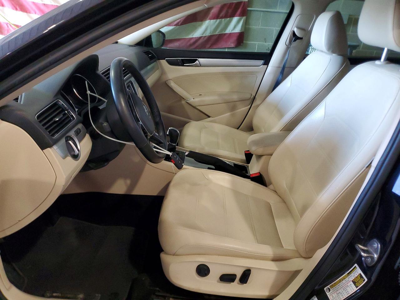 2019 VOLKSWAGEN PASSAT WOLFSBURG photo 7