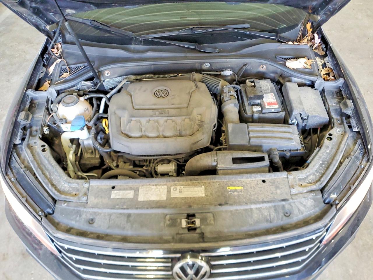 2019 VOLKSWAGEN PASSAT WOLFSBURG photo 11