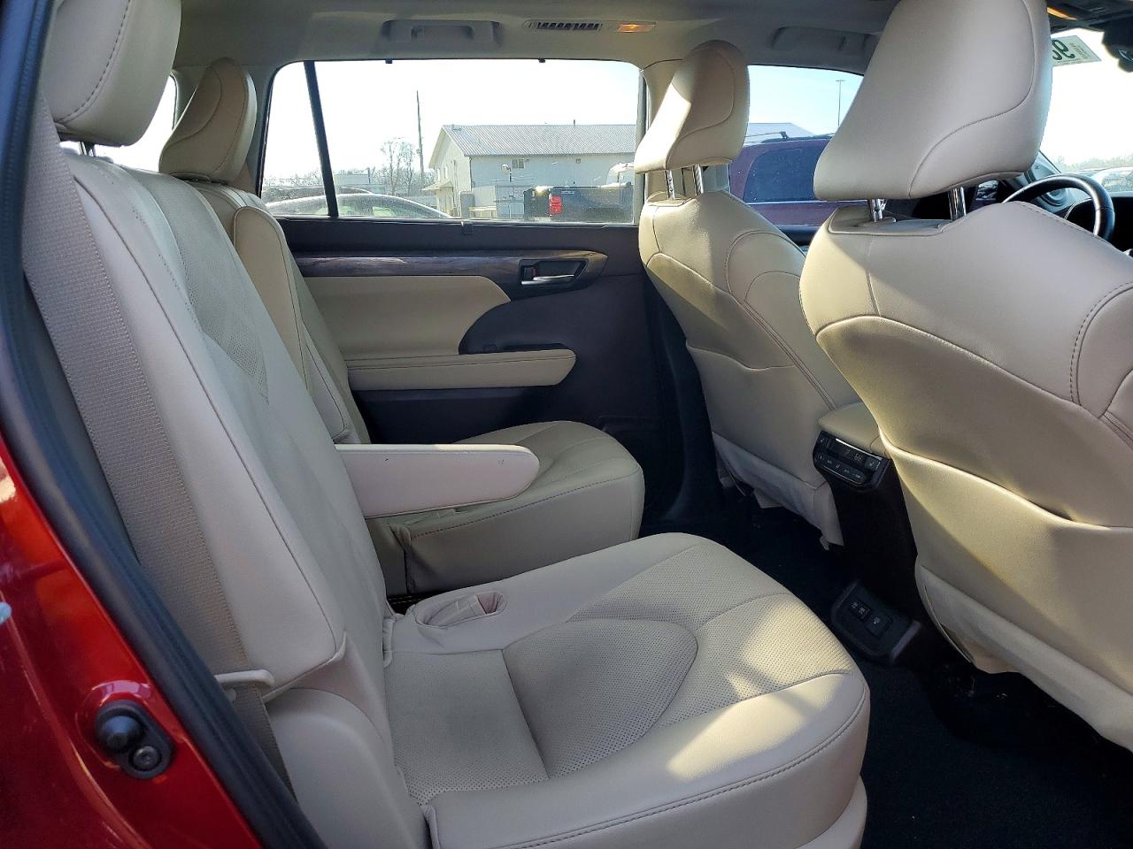 2021 TOYOTA HIGHLANDER PLATINUM photo 11