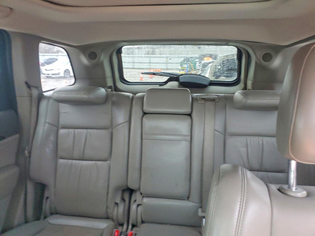 2011 JEEP GRAND CHEROKEE LAREDO photo 10