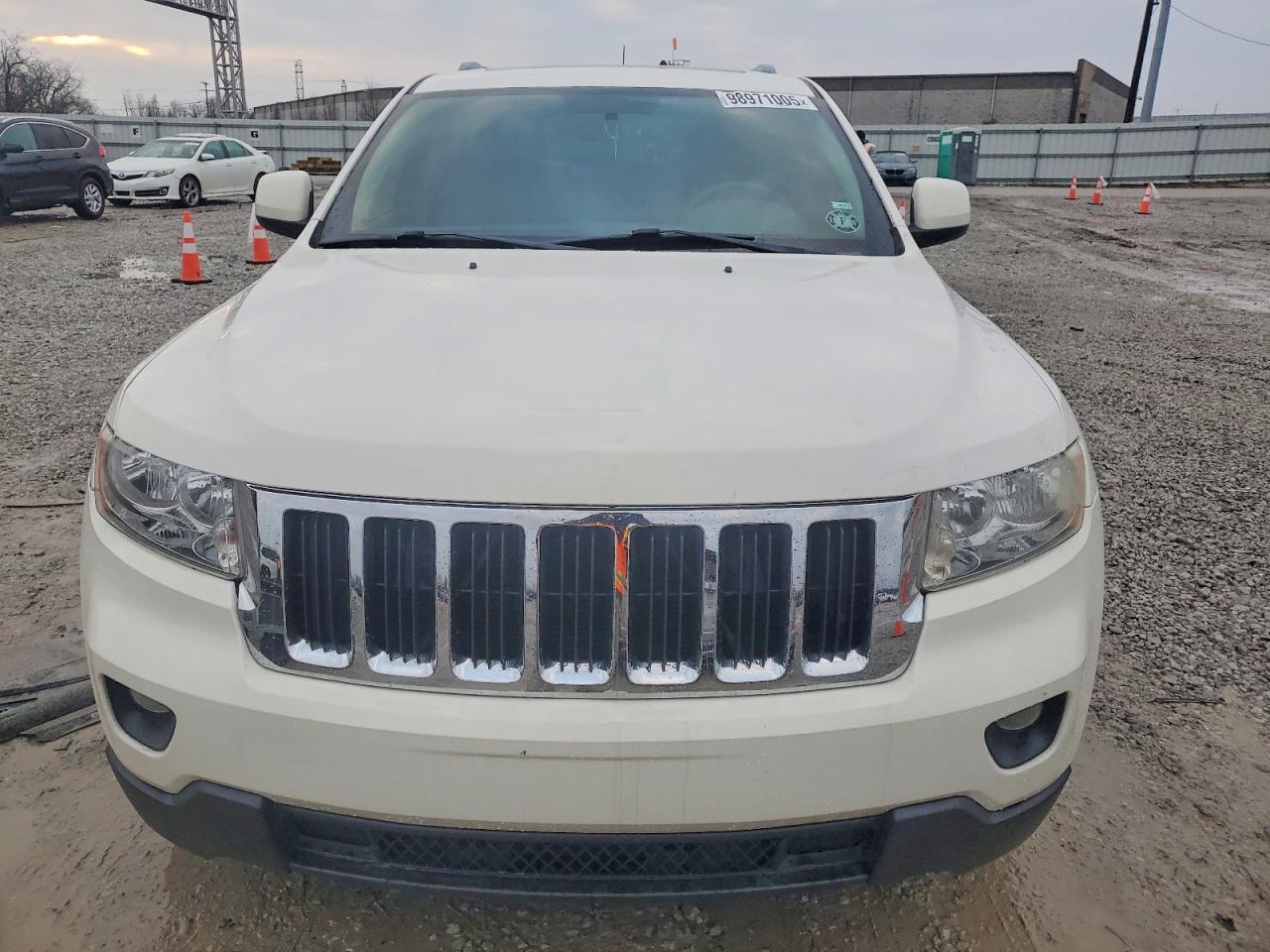 2011 JEEP GRAND CHEROKEE LAREDO photo 5