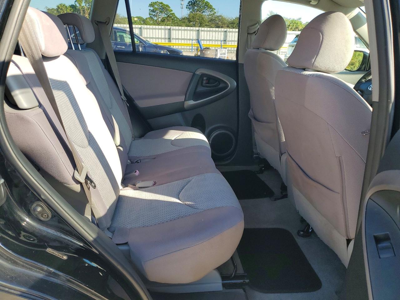 2006 TOYOTA RAV4 photo 11
