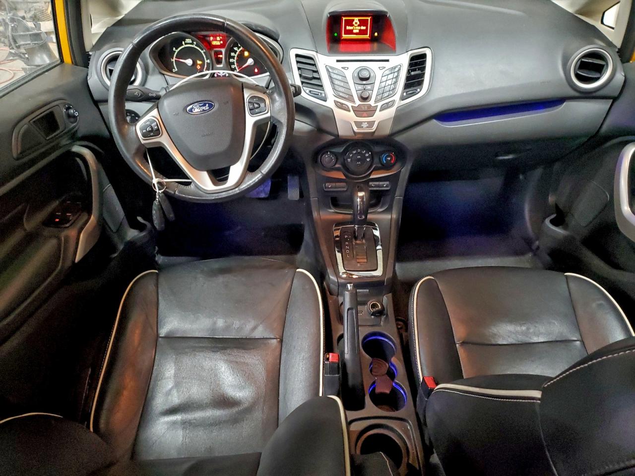 2012 FORD FIESTA SES photo 8