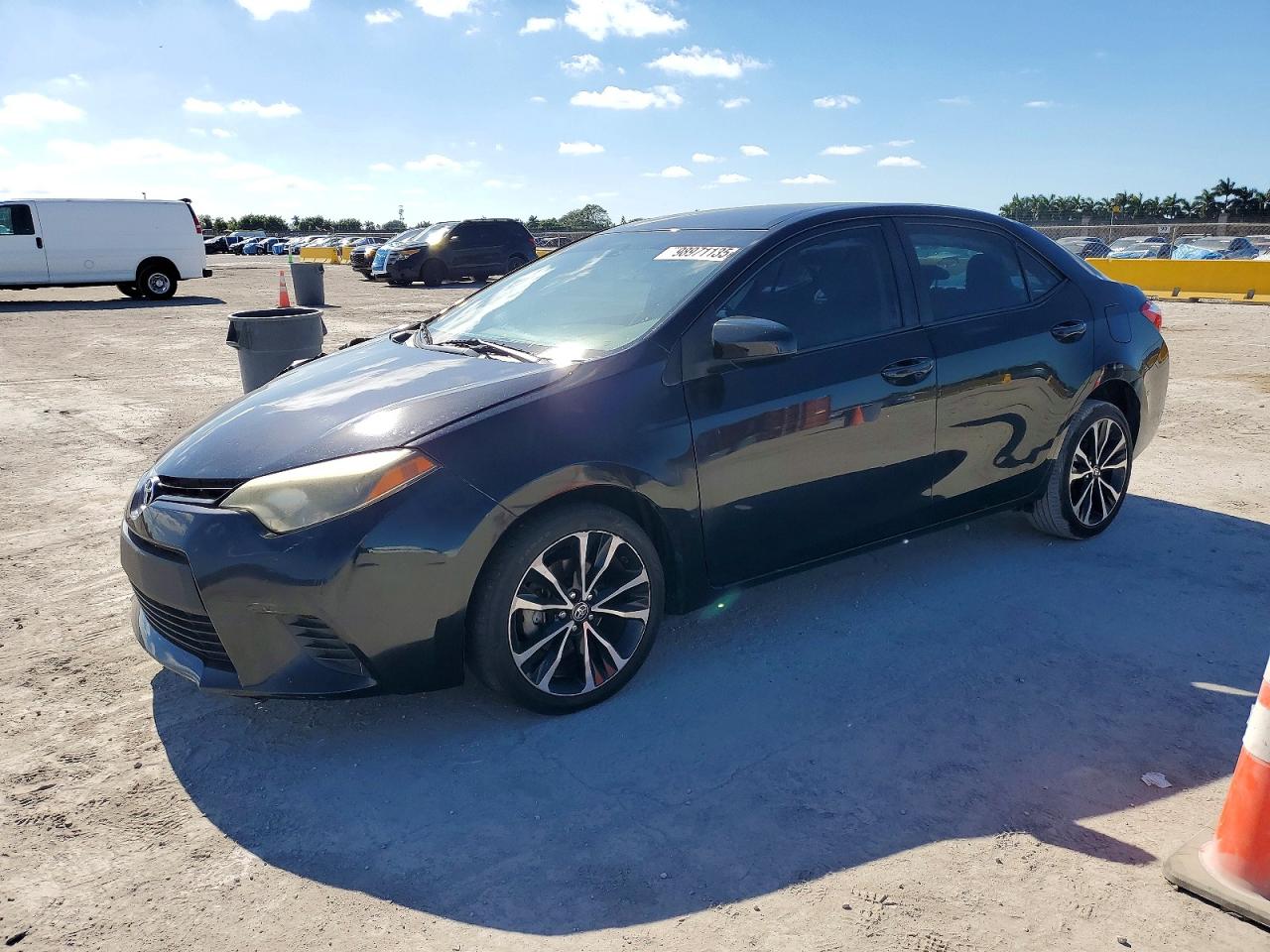2015 TOYOTA COROLLA