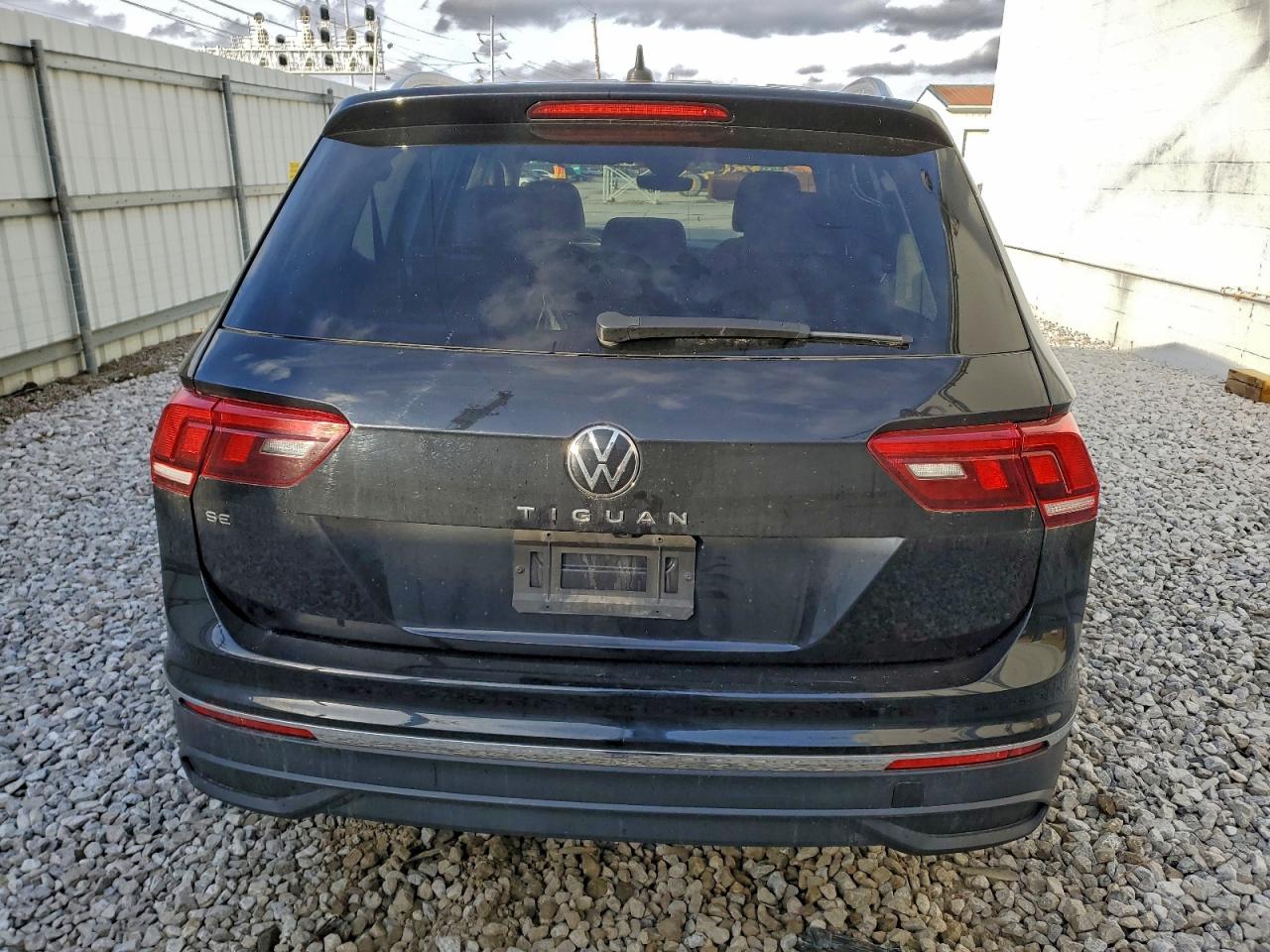 2024 VOLKSWAGEN TIGUAN SE photo 6
