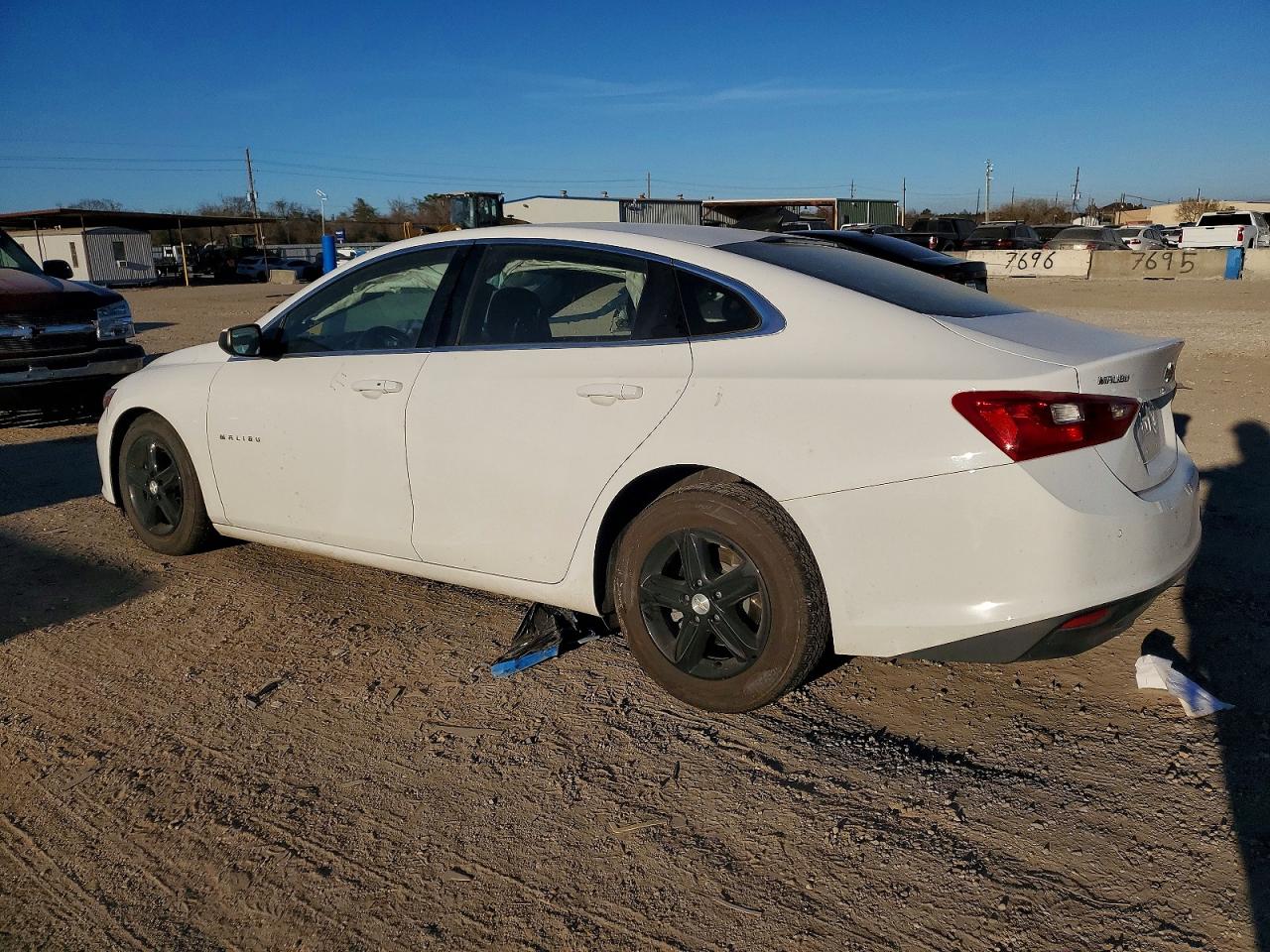 2020 CHEVROLET MALIBU LS photo 3