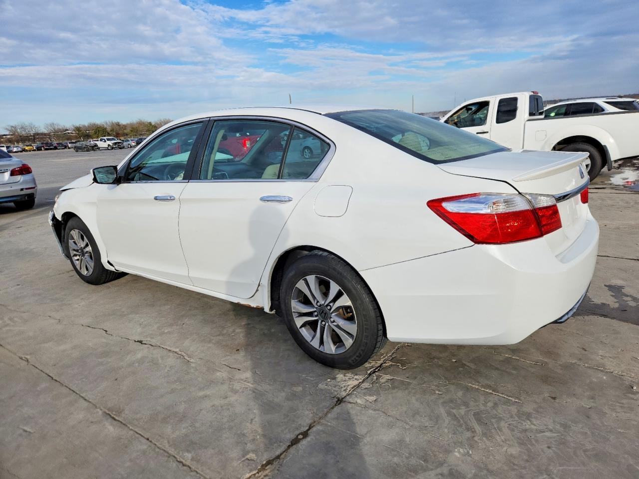 2014 HONDA ACCORD LX photo 2