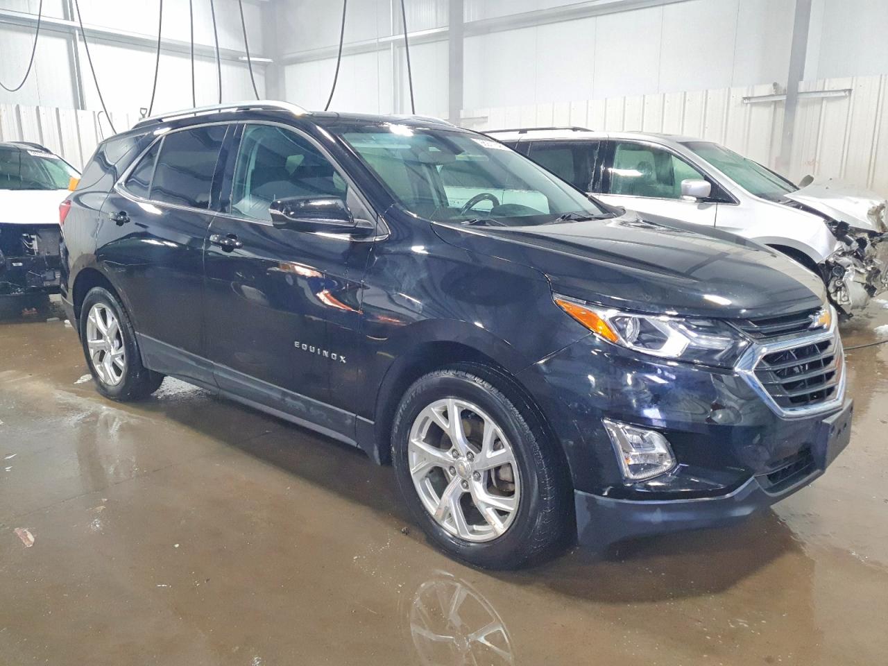 2019 CHEVROLET EQUINOX LT photo 4