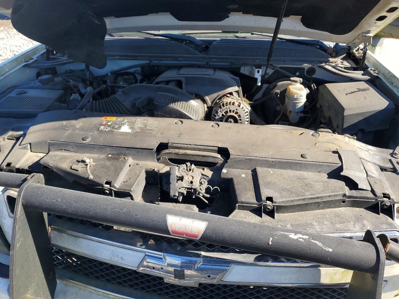 2011 CHEVROLET SUBURBAN K1500 photo 12