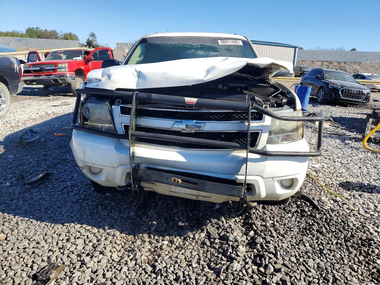 2011 CHEVROLET SUBURBAN K1500 photo 5