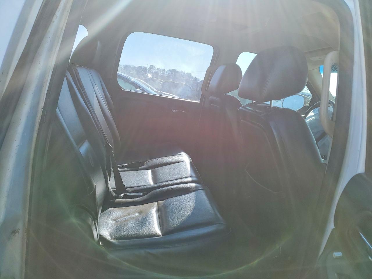 2011 CHEVROLET SUBURBAN K1500 photo 11