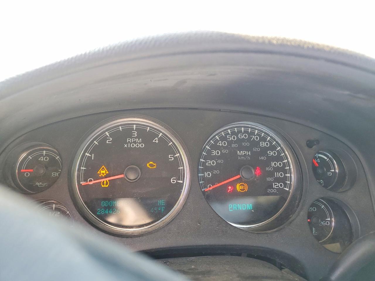 2011 CHEVROLET SUBURBAN K1500 photo 9