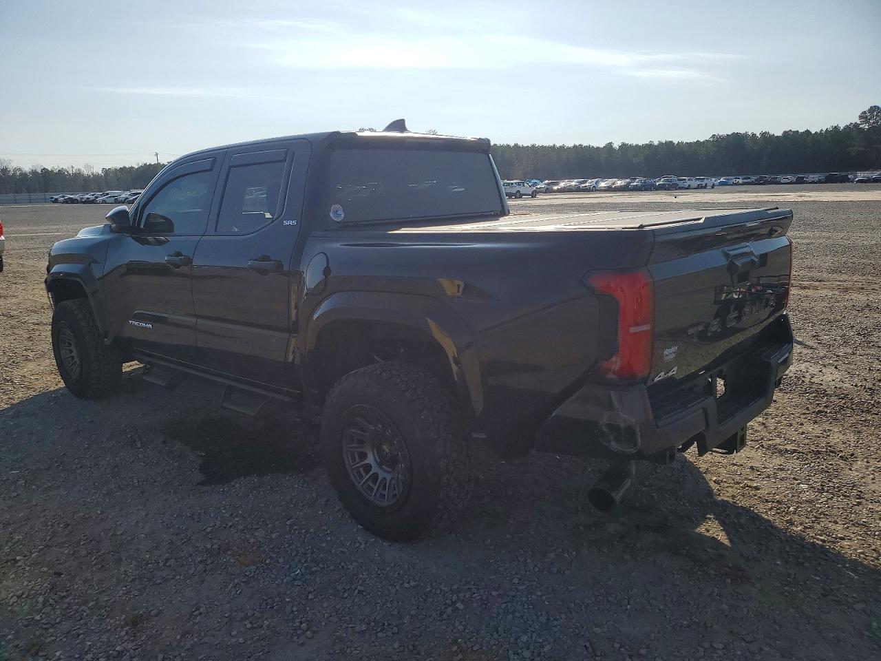 2024 TOYOTA TACOMA DOUBLE CAB photo 2