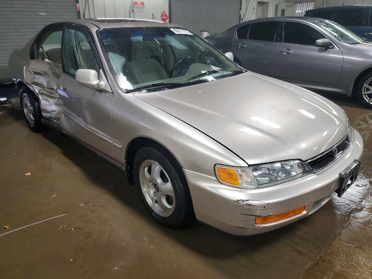 1997 HONDA ACCORD SE photo 4
