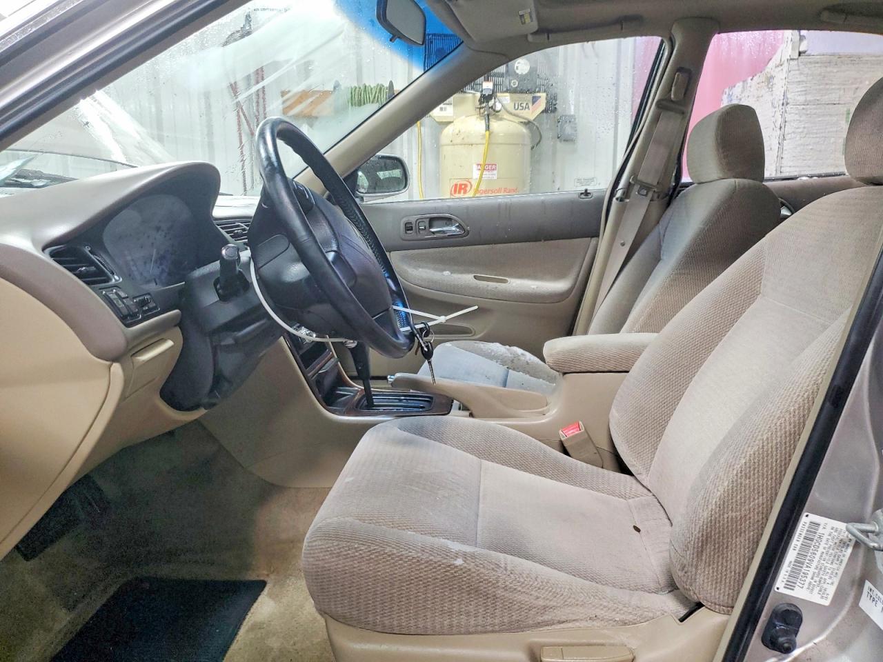 1997 HONDA ACCORD SE photo 7