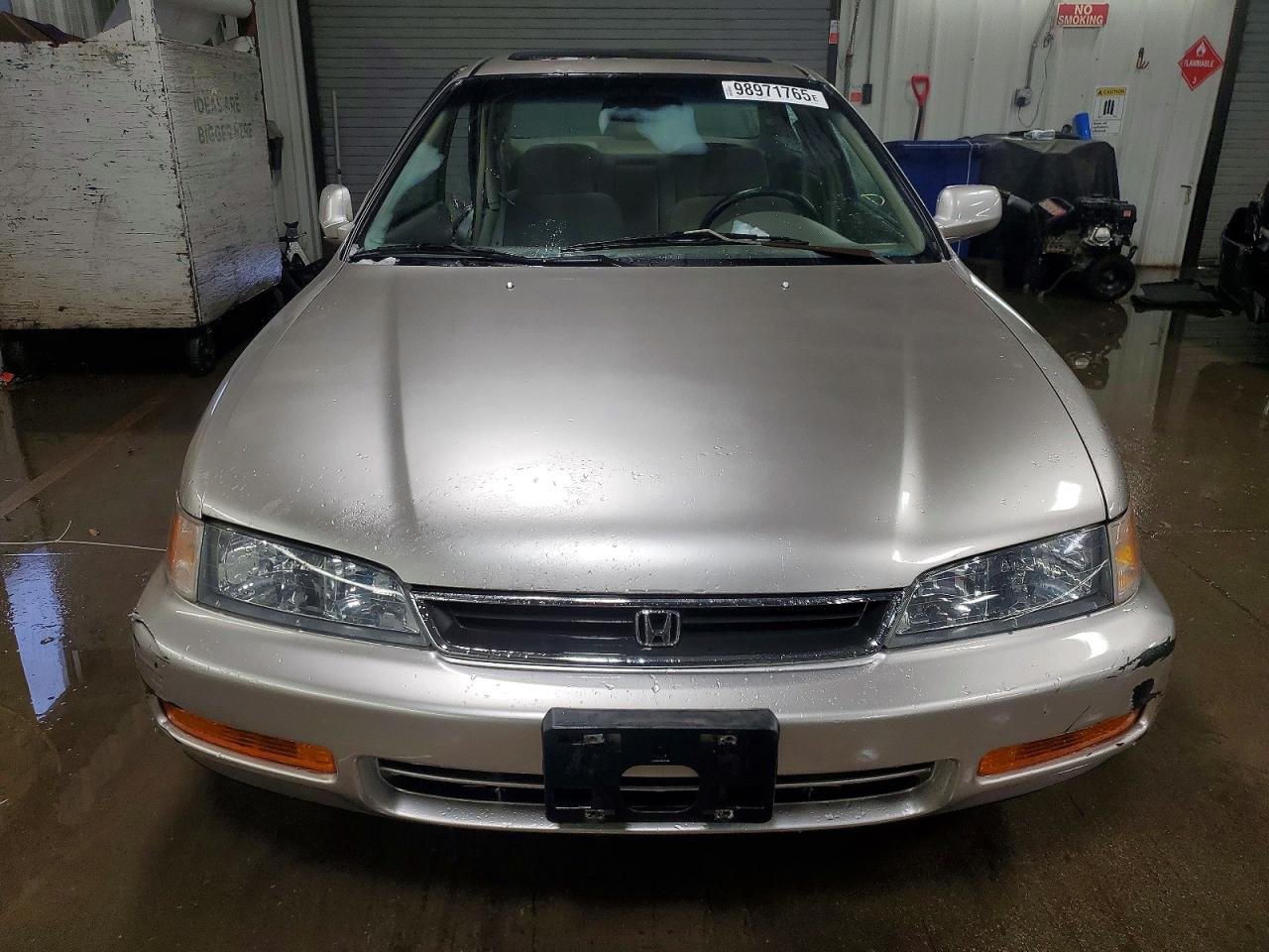 1997 HONDA ACCORD SE photo 5